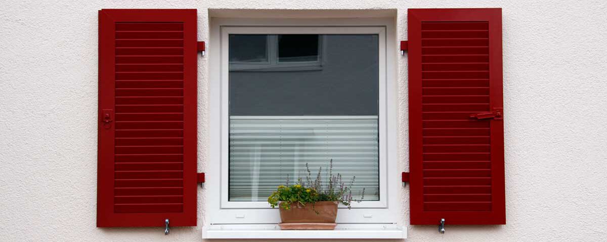 Fensterladen Klappladen